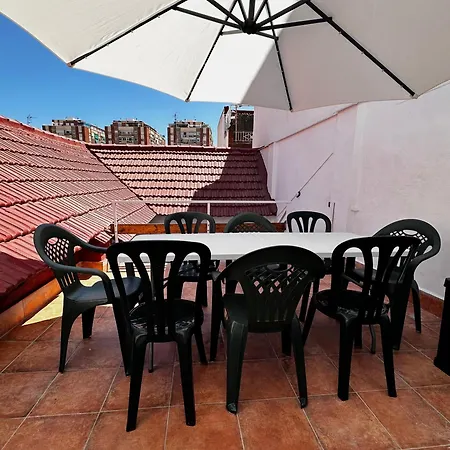 Сasa de vacaciones Amplia Casa Entera Con Patio Y Terraza Familia Y Grupo De Amigos